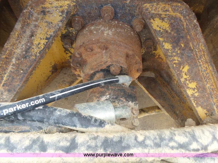 image for item L6345 1998 Caterpillar CP-323C single drum vibratory roller