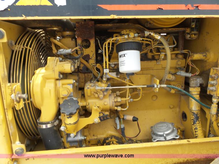 image for item L6345 1998 Caterpillar CP-323C single drum vibratory roller