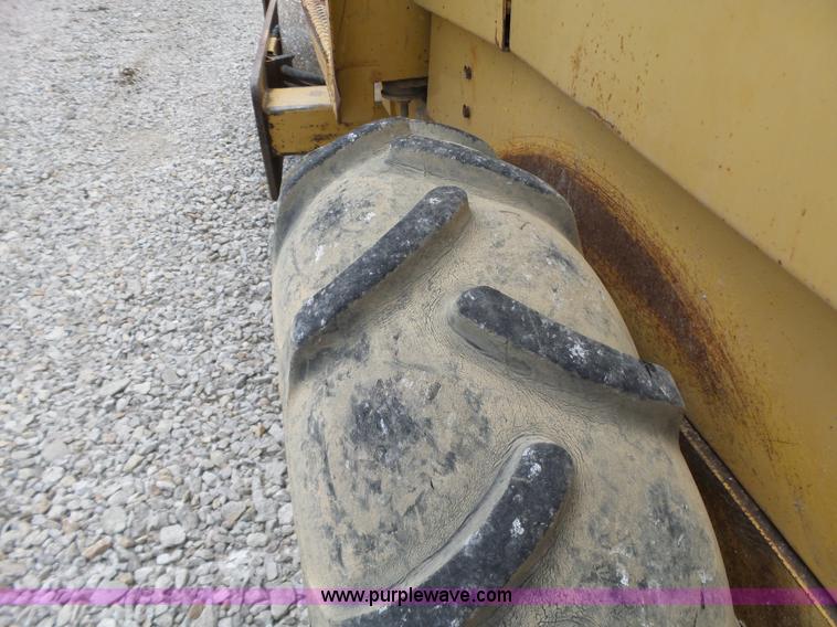 image for item L6345 1998 Caterpillar CP-323C single drum vibratory roller