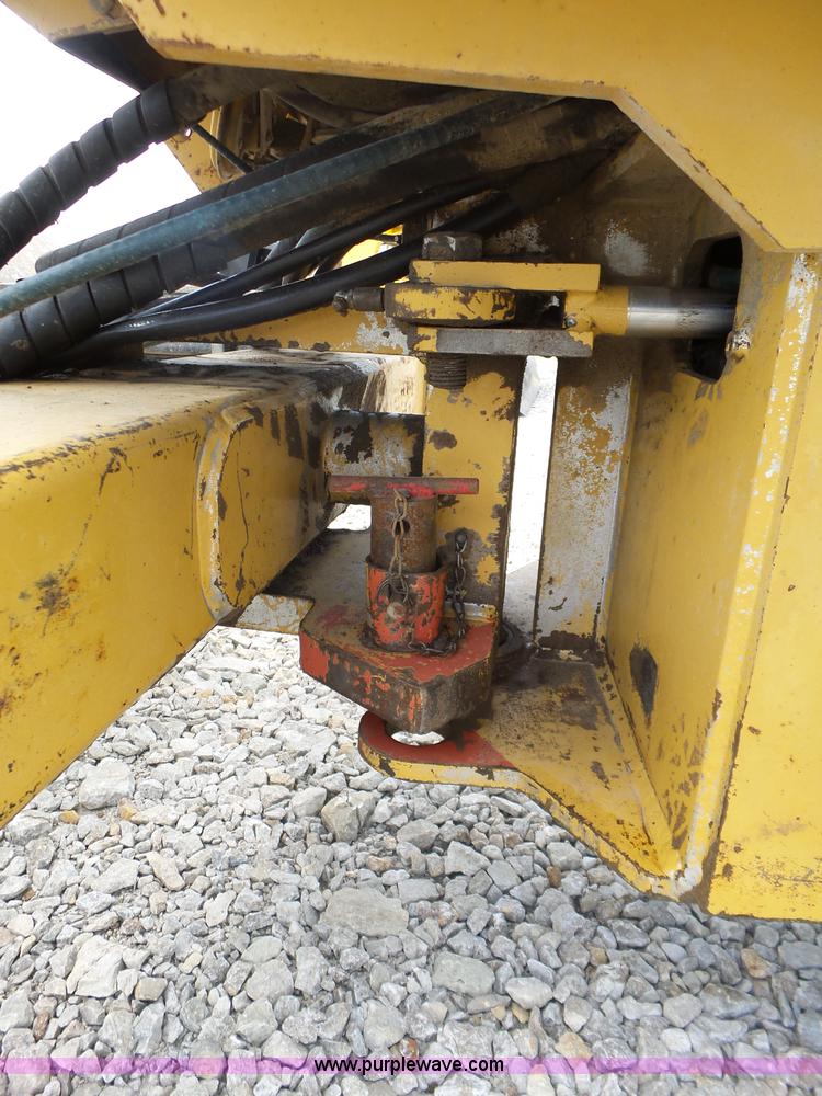 image for item L6345 1998 Caterpillar CP-323C single drum vibratory roller