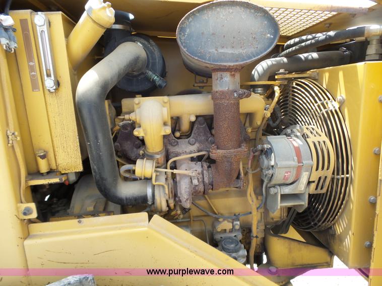 image for item L6346 2000 Caterpillar CP-433C vibratory padfoot roller