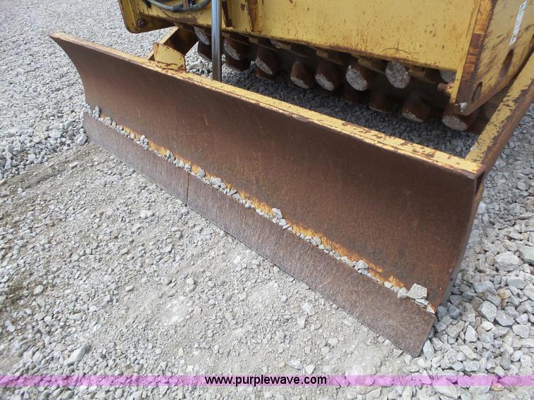 image for item L6346 2000 Caterpillar CP-433C vibratory padfoot roller