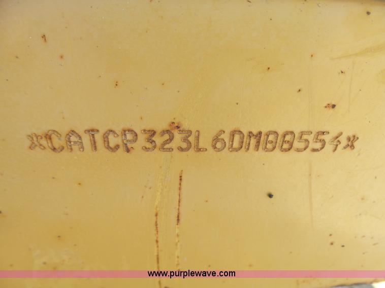 image for item L6347 2002 Caterpillar CP-323C vibratory padfoot roller