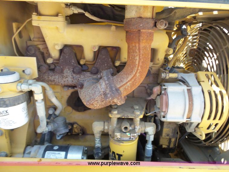 image for item L6347 2002 Caterpillar CP-323C vibratory padfoot roller