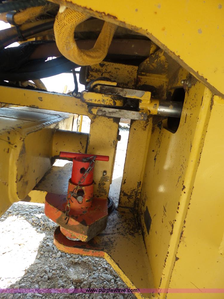 image for item L6347 2002 Caterpillar CP-323C vibratory padfoot roller