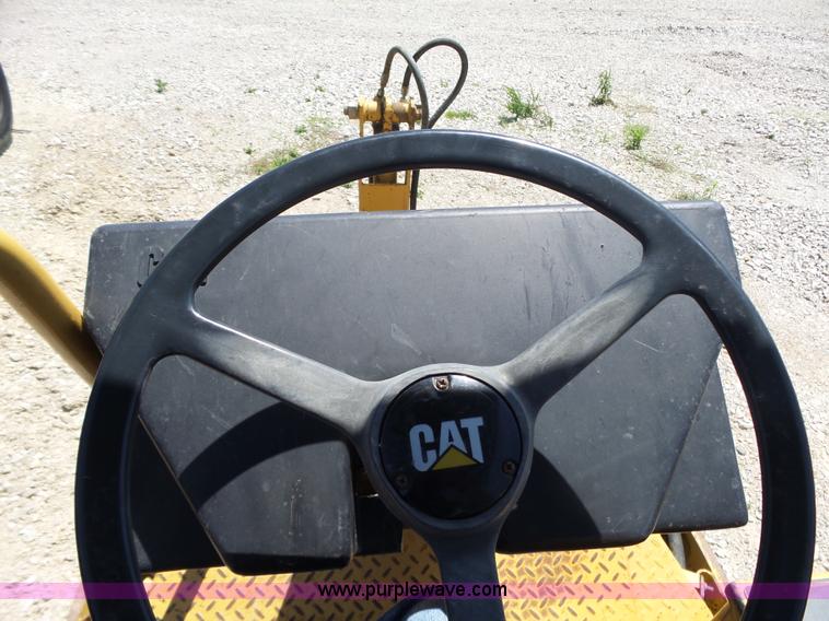 image for item L6347 2002 Caterpillar CP-323C vibratory padfoot roller