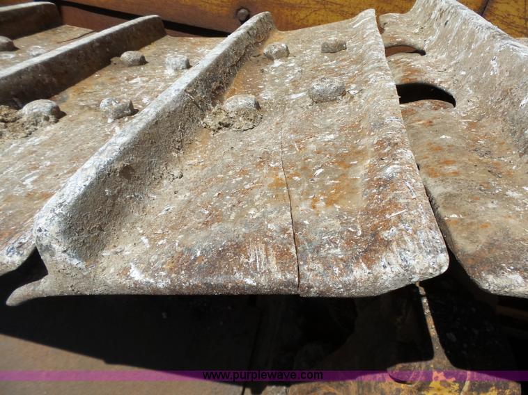 image for item L6348 1978 Caterpillar D8K dozer