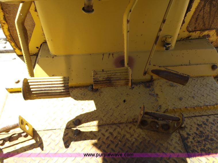 image for item L6348 1978 Caterpillar D8K dozer
