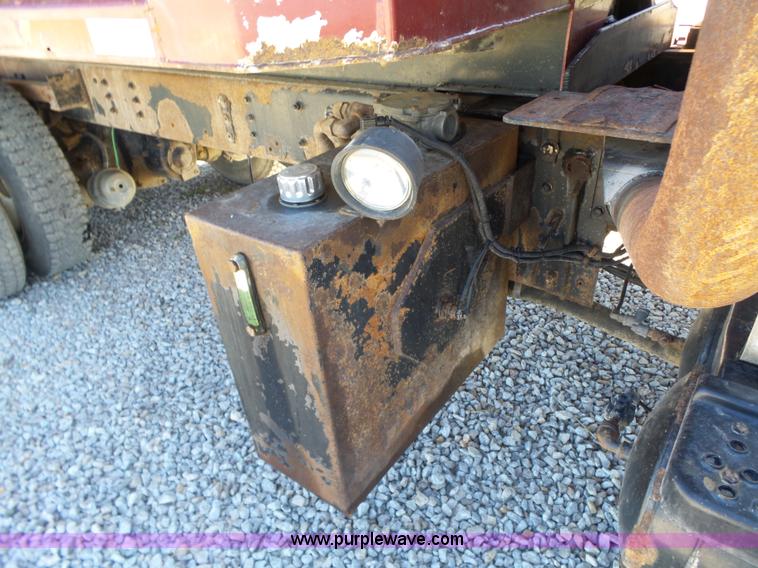 image for item L6349 2002 International F2674 dump truck