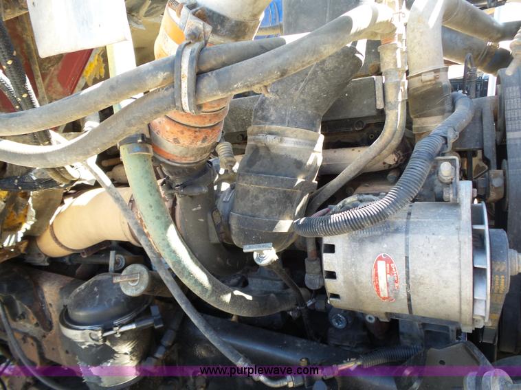 image for item L6349 2002 International F2674 dump truck