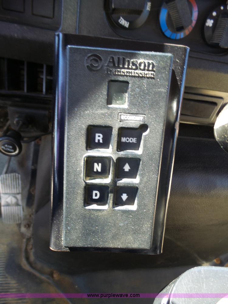 image for item L6349 2002 International F2674 dump truck