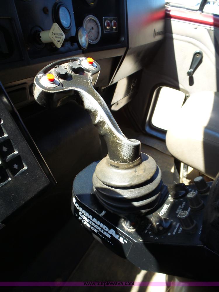 image for item L6349 2002 International F2674 dump truck