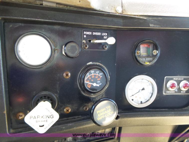 image for item L6349 2002 International F2674 dump truck