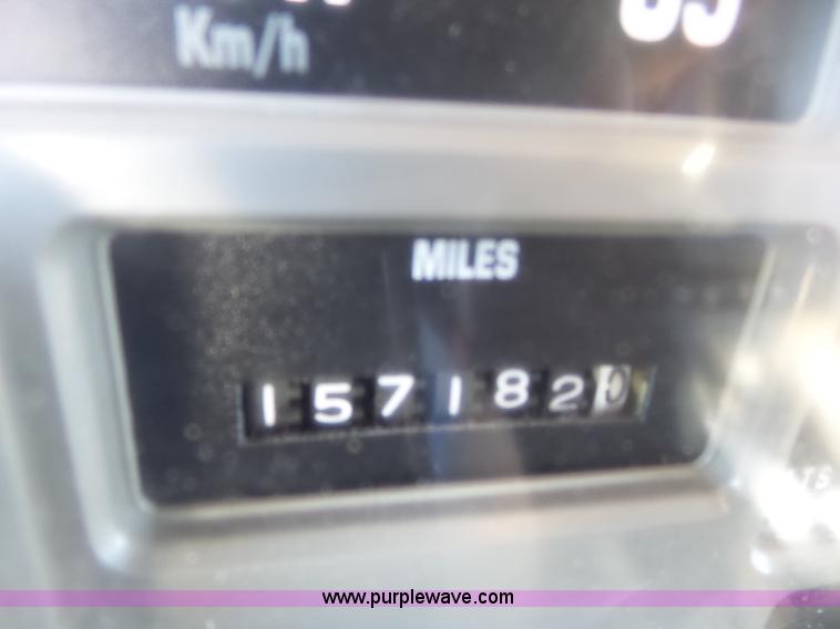 image for item L6349 2002 International F2674 dump truck