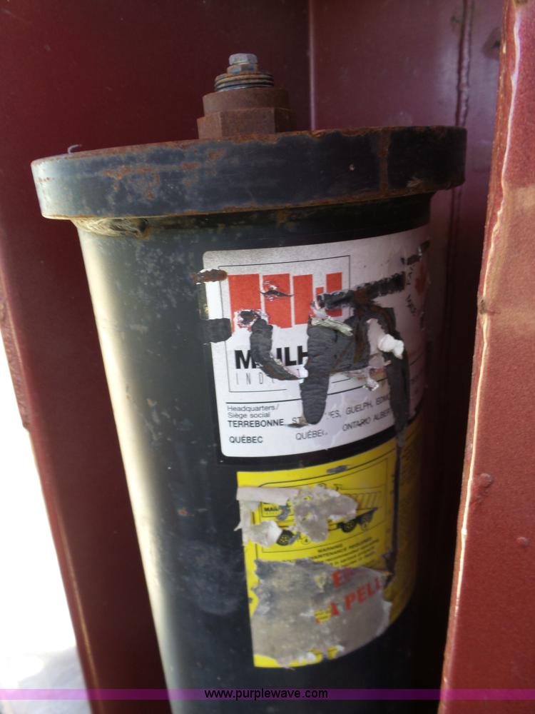 image for item L6349 2002 International F2674 dump truck