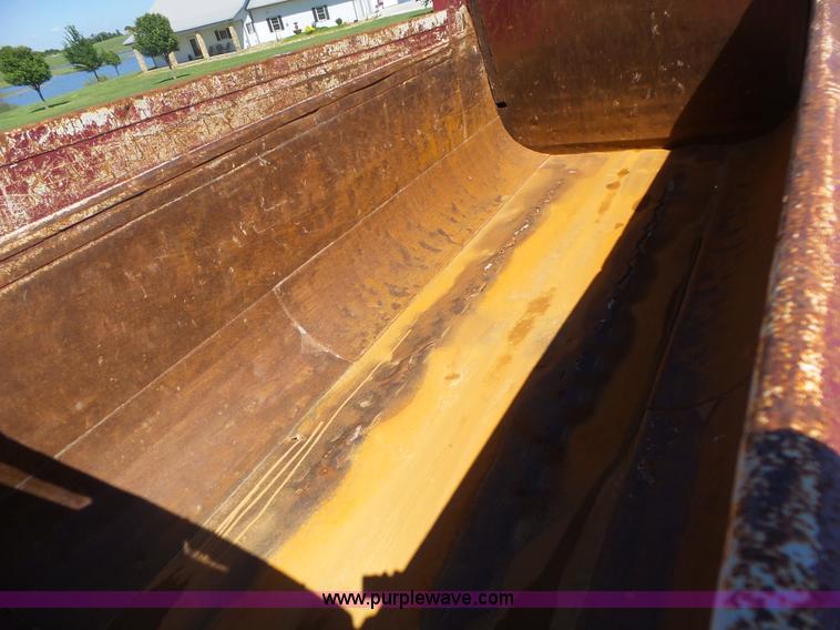 image for item L6349 2002 International F2674 dump truck