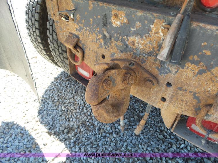 image for item L6350 1996 International 2574 dump truck