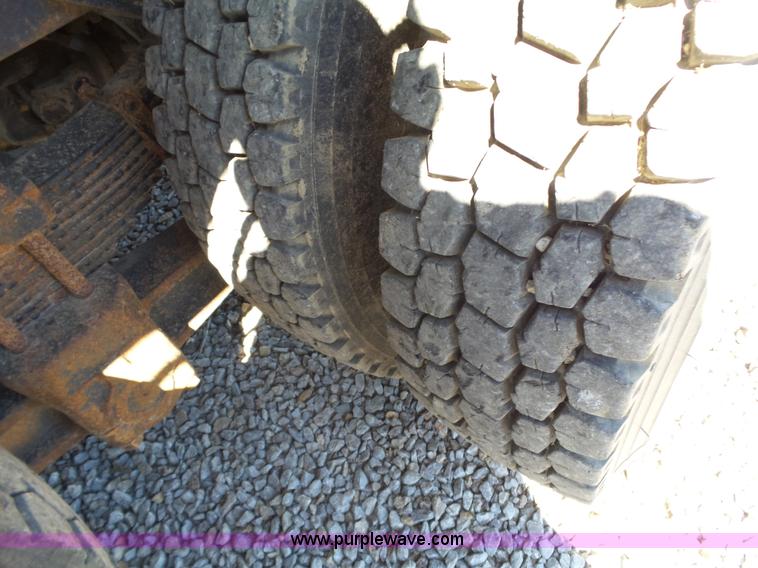 image for item L6350 1996 International 2574 dump truck