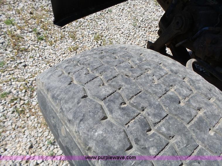 image for item L6350 1996 International 2574 dump truck