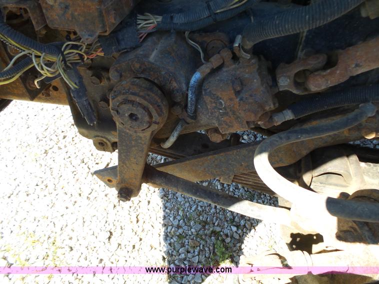 image for item L6350 1996 International 2574 dump truck