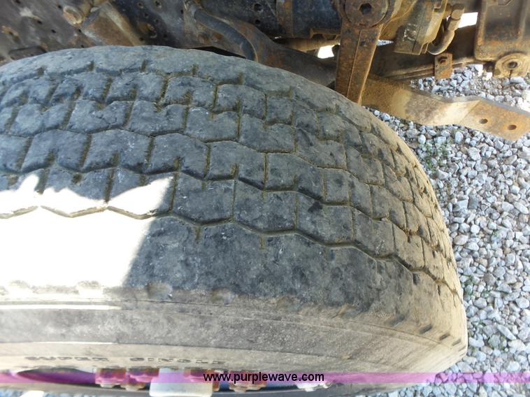 image for item L6350 1996 International 2574 dump truck