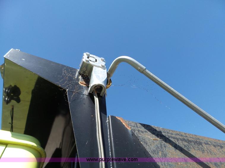 image for item L6350 1996 International 2574 dump truck