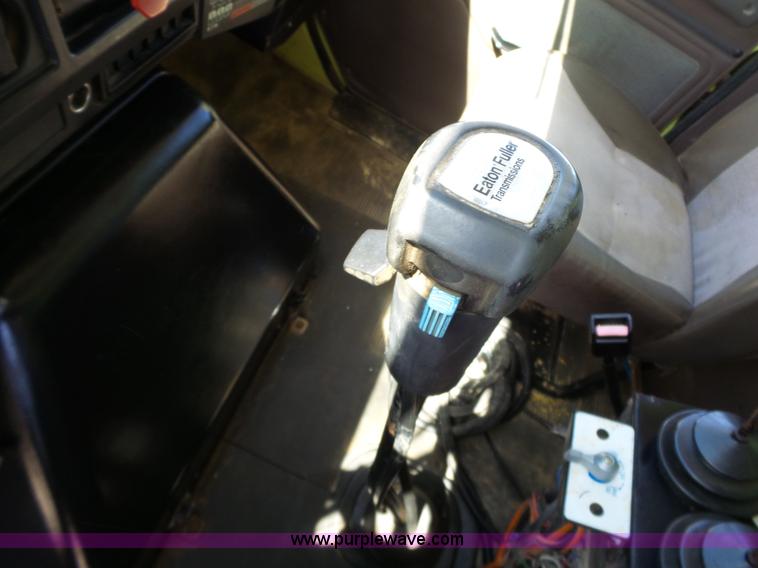 image for item L6350 1996 International 2574 dump truck