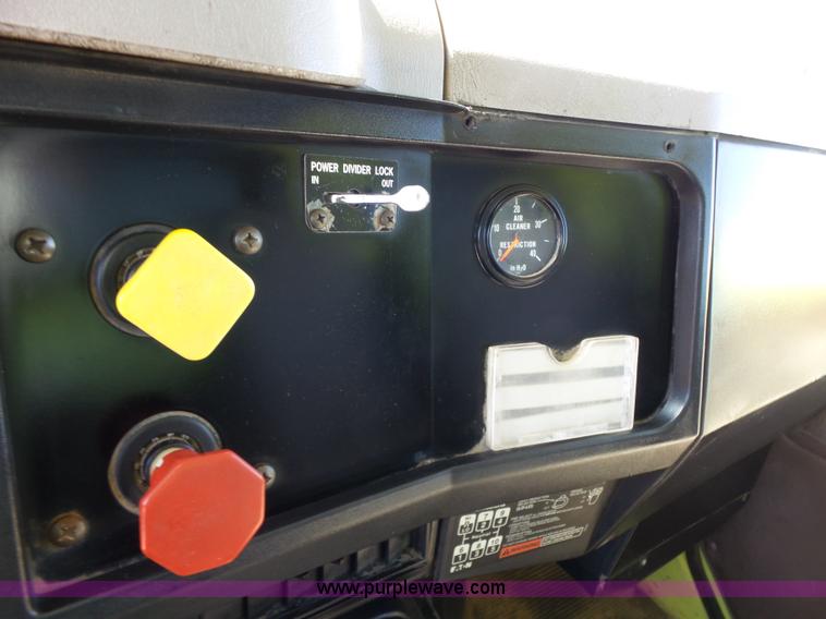 image for item L6350 1996 International 2574 dump truck