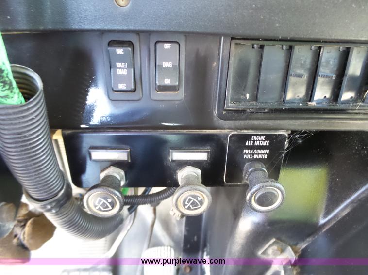 image for item L6350 1996 International 2574 dump truck