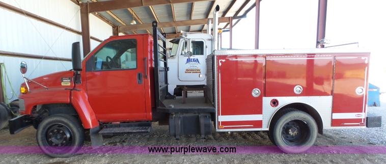 image for item L6351 2003 GMC 5500 service truck