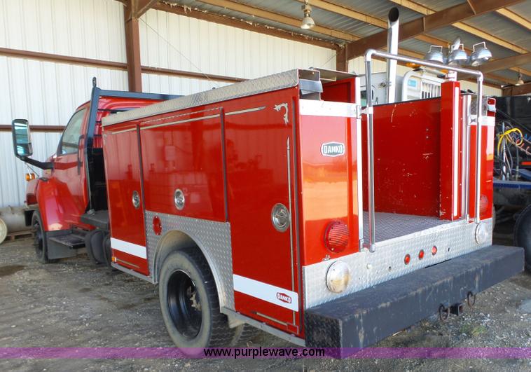 image for item L6351 2003 GMC 5500 service truck