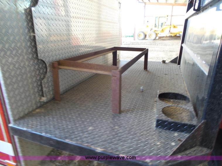 image for item L6351 2003 GMC 5500 service truck