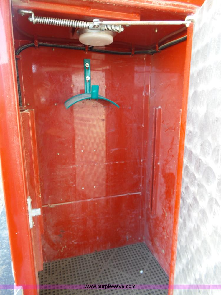 image for item L6351 2003 GMC 5500 service truck