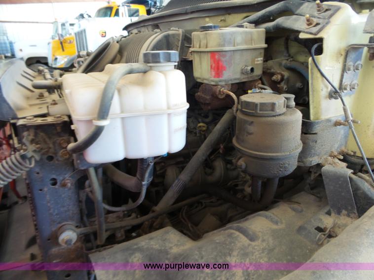 image for item L6351 2003 GMC 5500 service truck