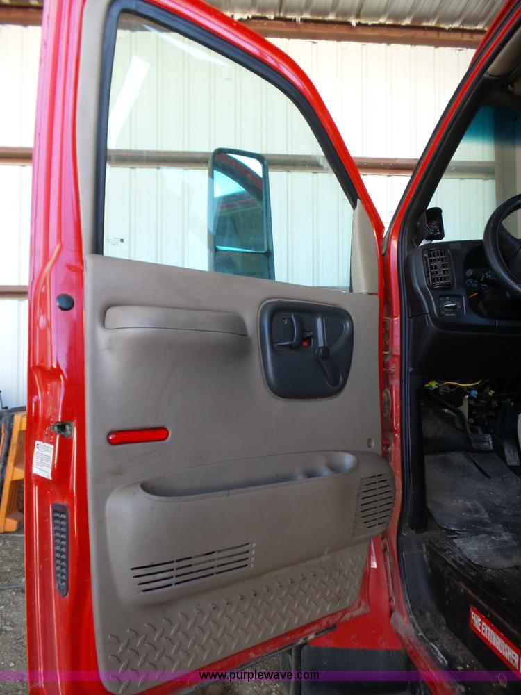 image for item L6351 2003 GMC 5500 service truck