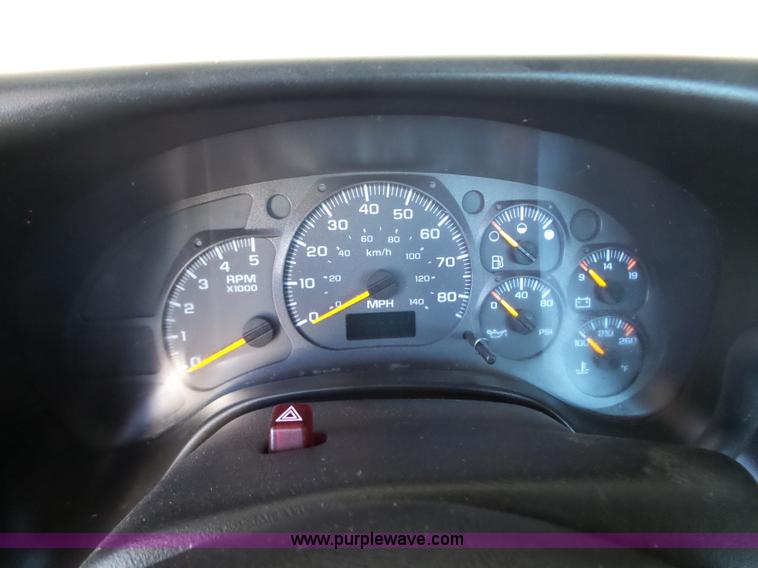 image for item L6351 2003 GMC 5500 service truck