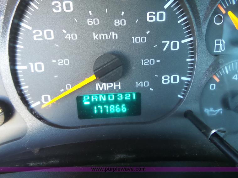 image for item L6351 2003 GMC 5500 service truck