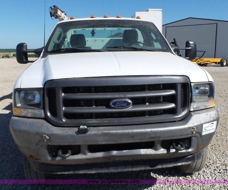 image for item L6352 2003 Ford F550 service truck with crane