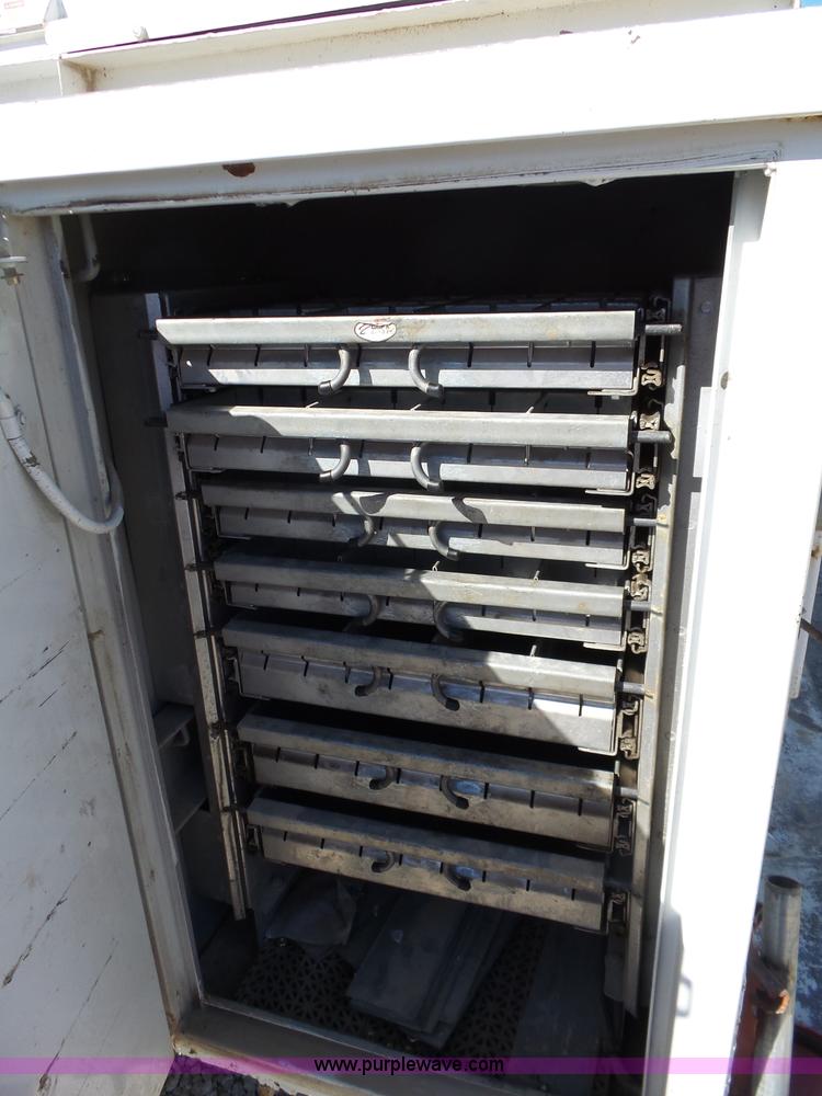 image for item L6352 2003 Ford F550 service truck with crane