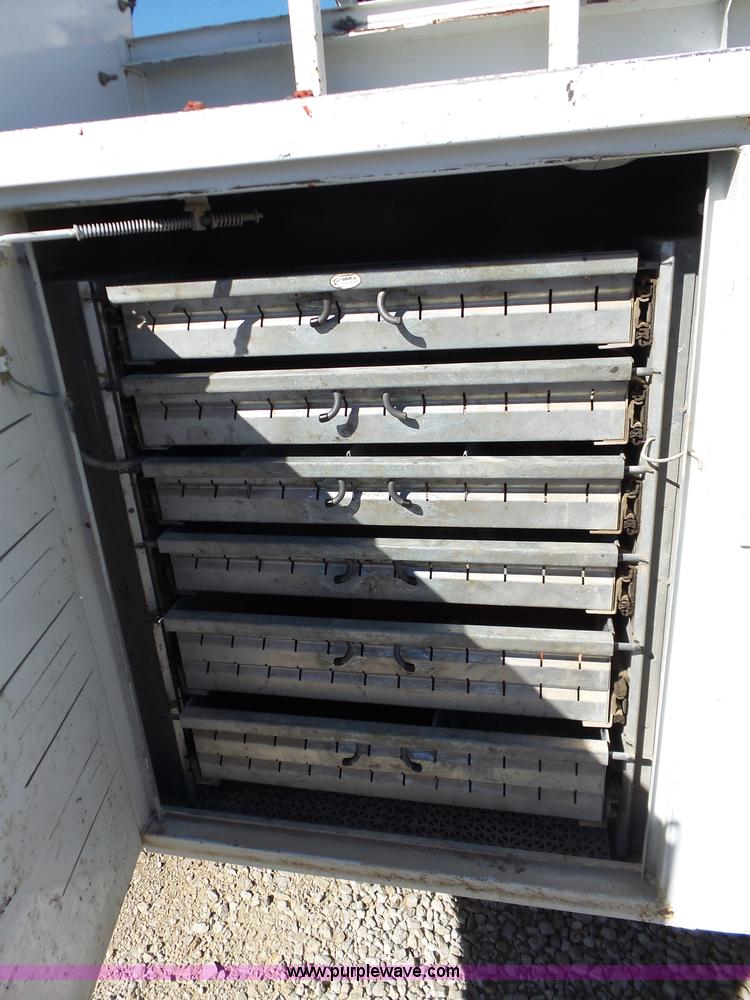 image for item L6352 2003 Ford F550 service truck with crane