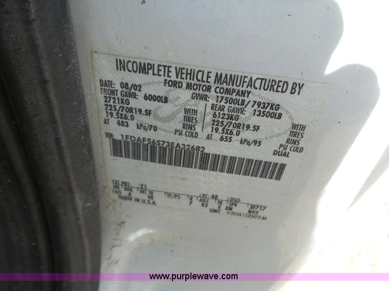 image for item L6352 2003 Ford F550 service truck with crane