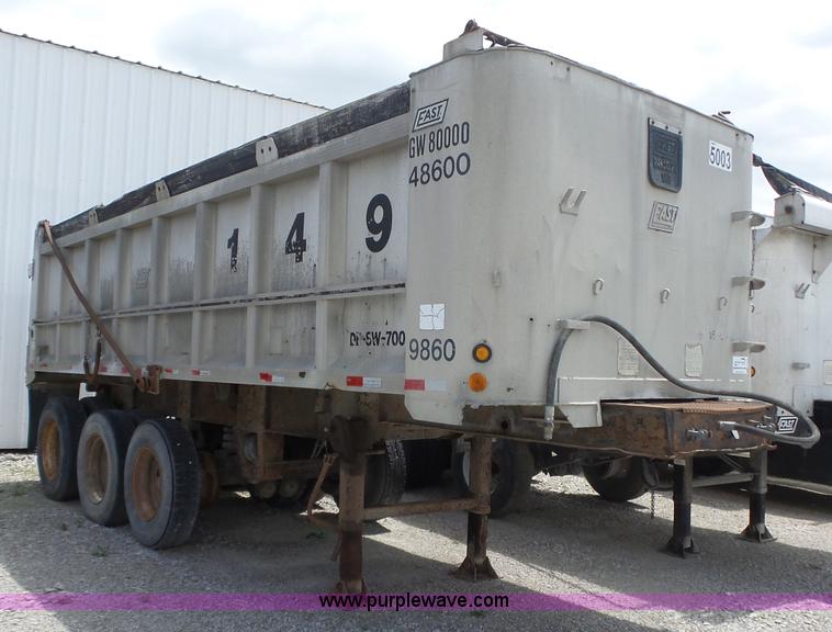 image for item L6353 1994 East end dump trailer