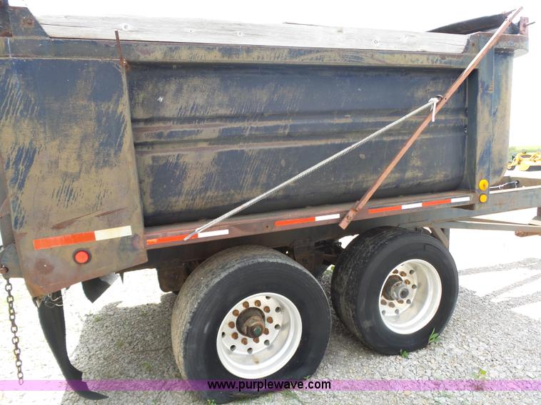 image for item L6354 1994 Clement 2AH1210L end dump trailer
