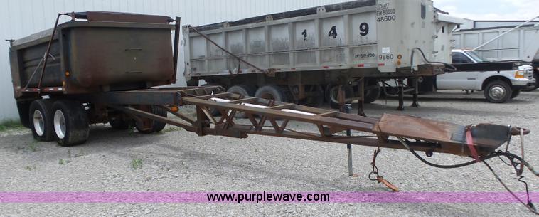image for item L6354 1994 Clement 2AH1210L end dump trailer