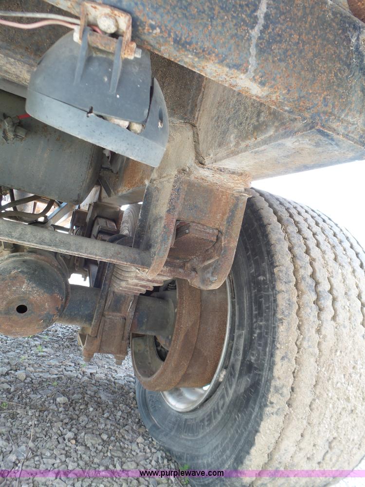 image for item L6354 1994 Clement 2AH1210L end dump trailer