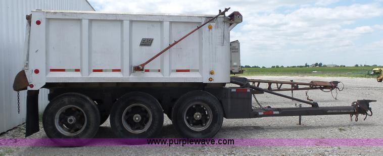 image for item L6355 1984 East end dump trailer