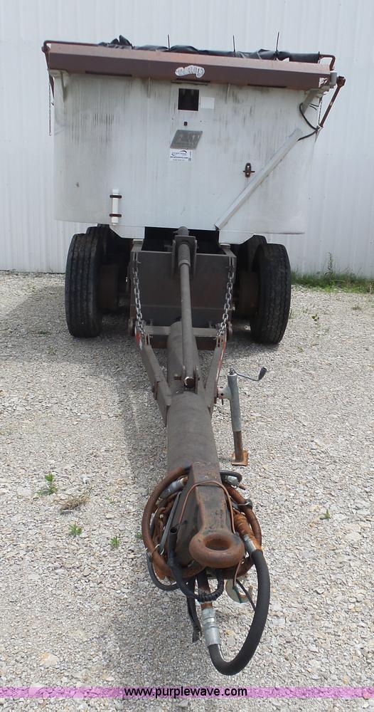 image for item L6355 1984 East end dump trailer