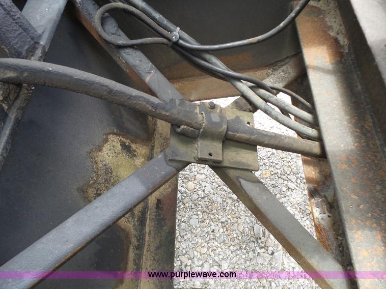 image for item L6355 1984 East end dump trailer