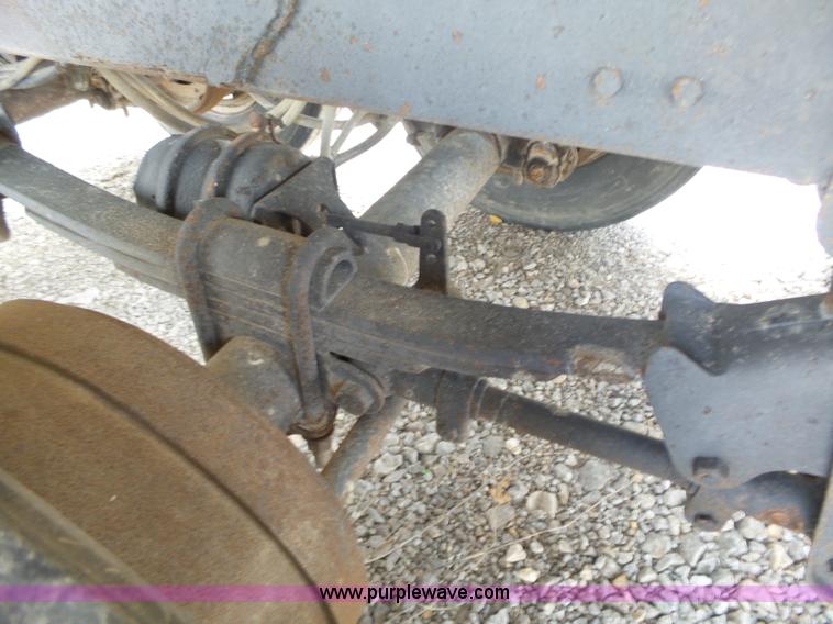 image for item L6355 1984 East end dump trailer