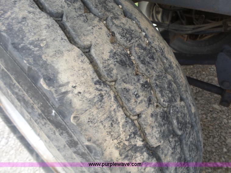 image for item L6355 1984 East end dump trailer